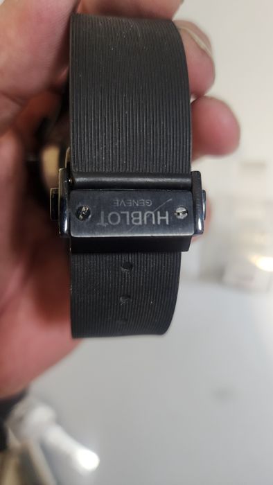 Продам японские кварцевые часы HUBLOT