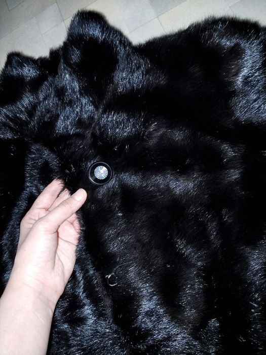 Продам норковую шубу