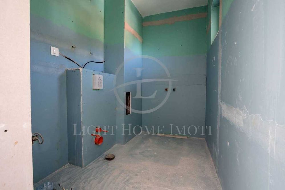 Продава се Тристаен апартамент в Пловдив, Център - 187 кв.м за 1800 €/кв.м - Снимка #9