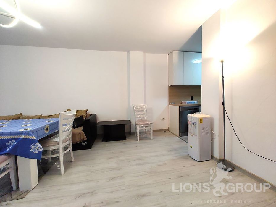 Дава се под наем Тристаен апартамент в Варна, Трошево - 110 кв.м за 747.66 € - Снимка #2