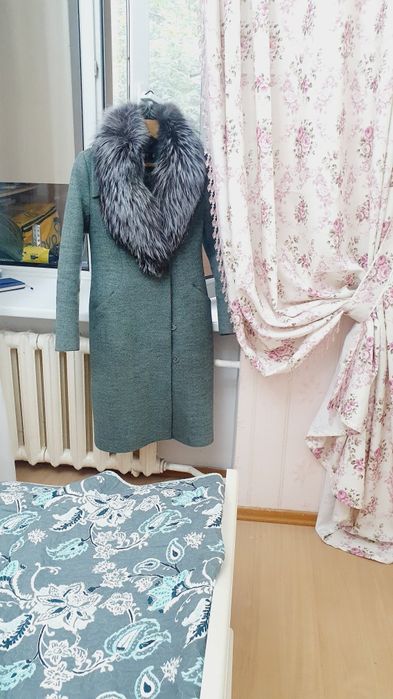 Зимнее пальто плотное теплое