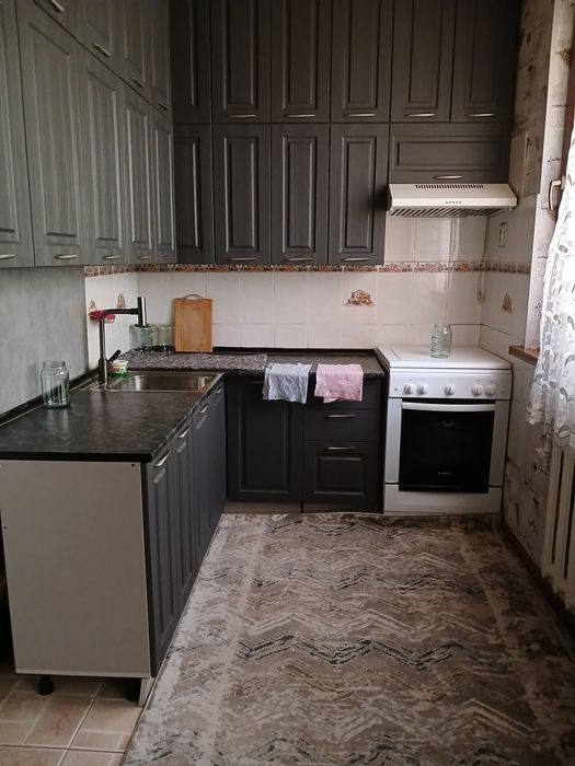 3 xonali shinamgina kvartira oilaga ijaraga beriladi,
