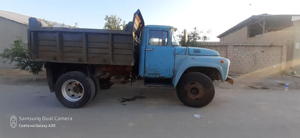 ЗИЛ 4502 сотилади.