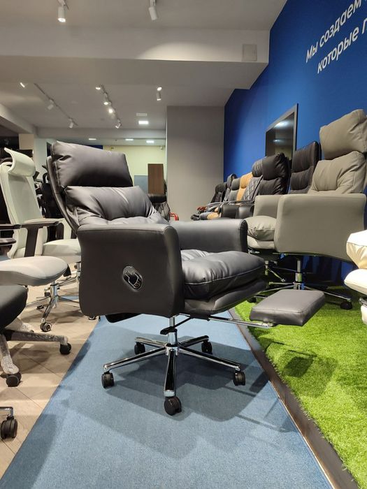 Raxbarlar uchun kreslo, Кресло для руководителя модель Riggs Plus pro