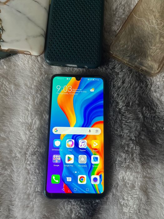 Huawei p30 lite Телефонът е запазен, без сериозни следи от употреба. Работи перфектно, без забележки по софтуера и хардуера.