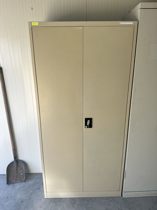 Метални шкафове