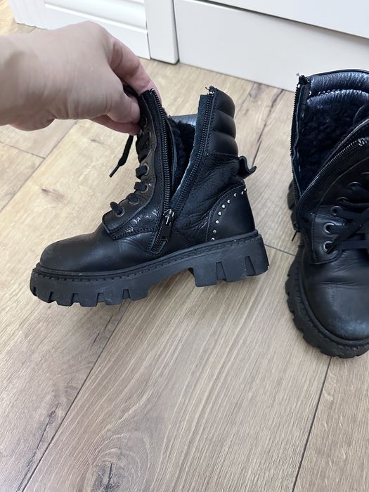 Продам зимние ботинки для девочки