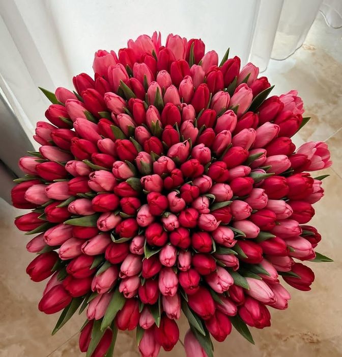 Тюльпаны по 600тг . подарки на 8 марта