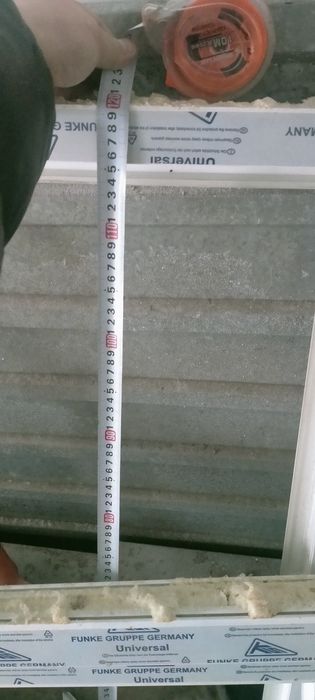 Пластиковая дверь и окно