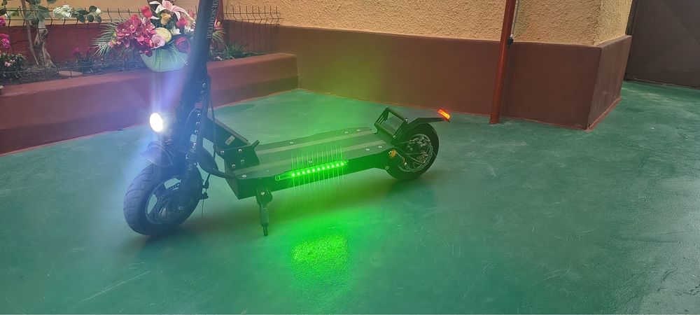 Vand trotineta electrica
