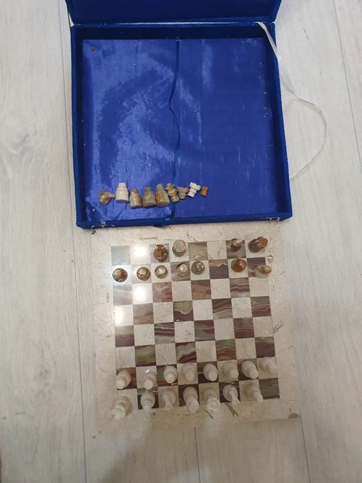 Шазматная доска из мрамора