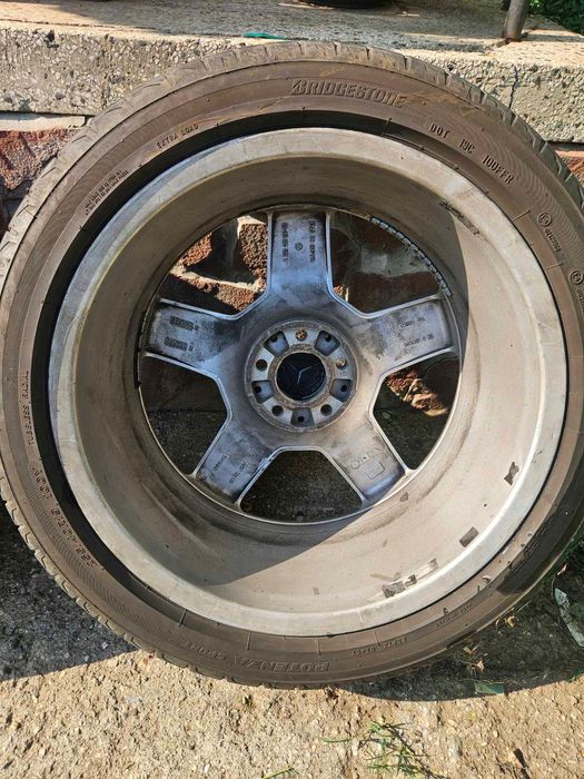 19 AMG Джанти с BRIDGESTONE 255/40/19. DOT4525