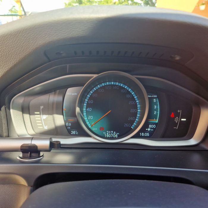 VOLVO V60 2015 — imagine 3