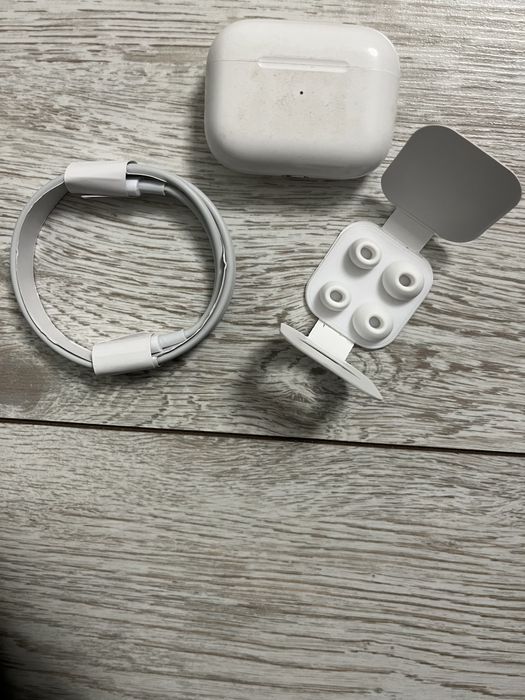 Наушники Airpods
