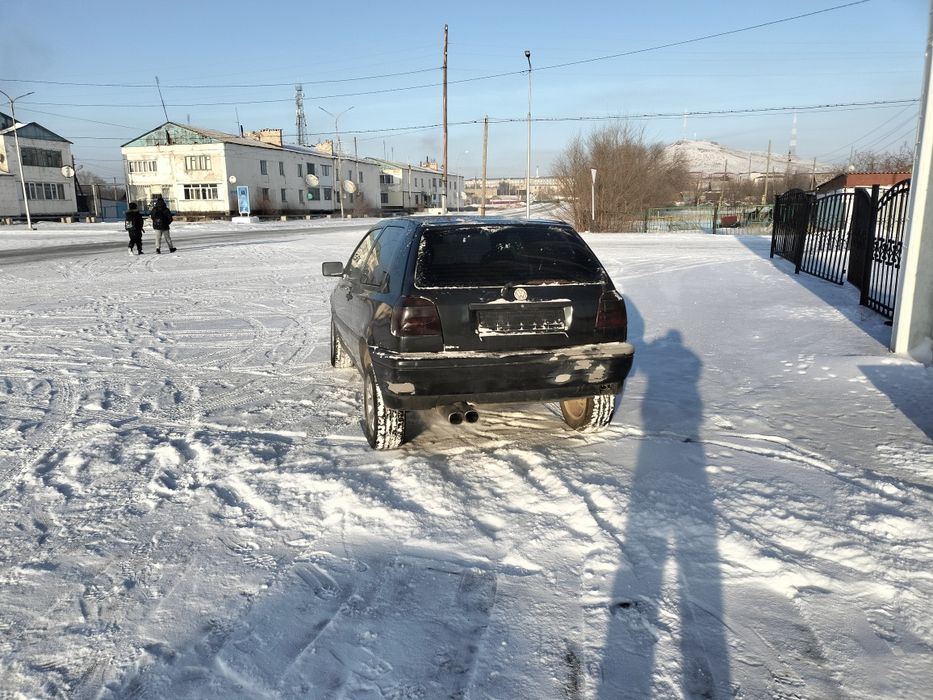 Гольф 3 купешка 1.8 продам