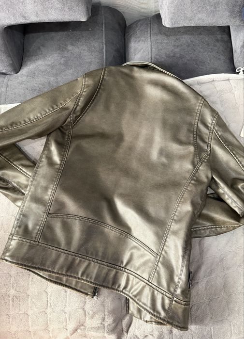 Кожанка Zara кожаная куртка