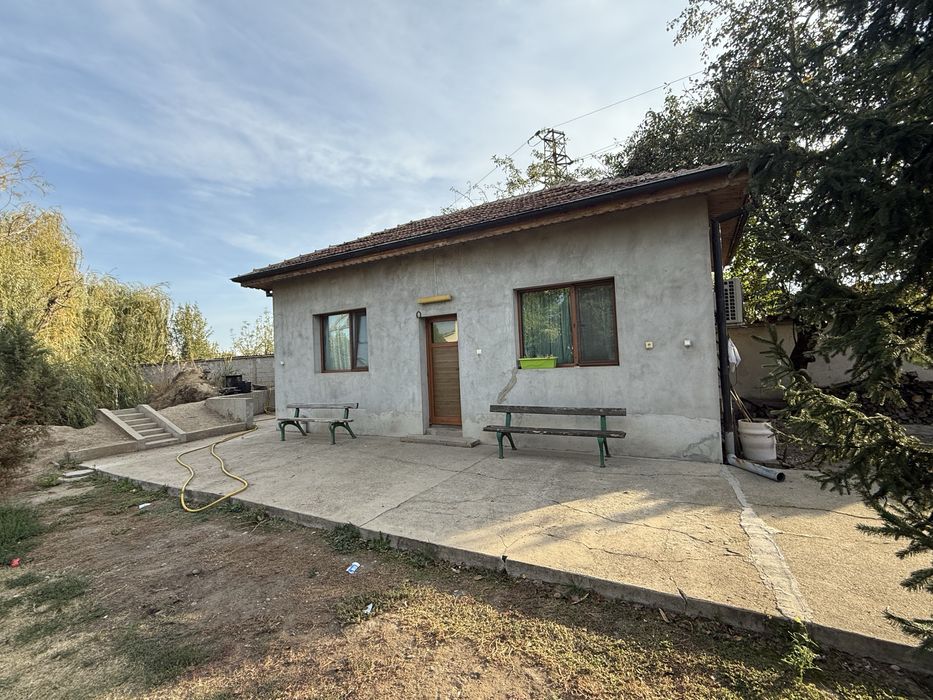 Продава се Промишлена сграда в с. Калугерово, Област Пазарджик - 23000 кв.м за 30 €/кв.м - Снимка #2