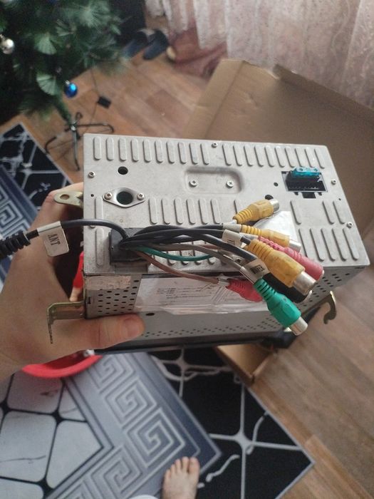 Продам автомагнитолу.