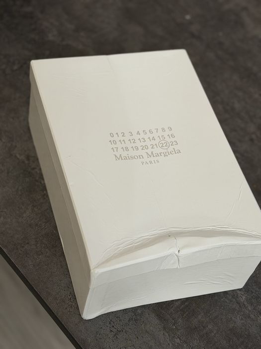 продам Maison Margiela Evolution,совершенно новые,размер 38-39