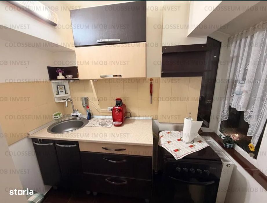 Garsoniera utilata bloc apartamente Noua