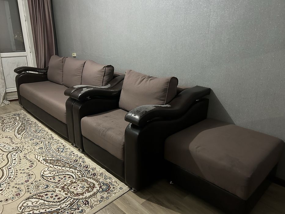 Диван, кресло и пуфик