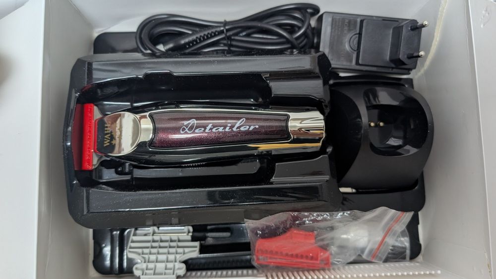 Masina De Contur Profesional Wahl Detailer Cu Cablu si Lame Precizie