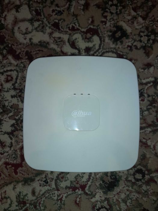 Продаю записывающее устройство Dahua