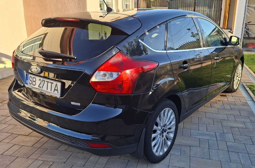 FORD Focus 2013 — imagine 3