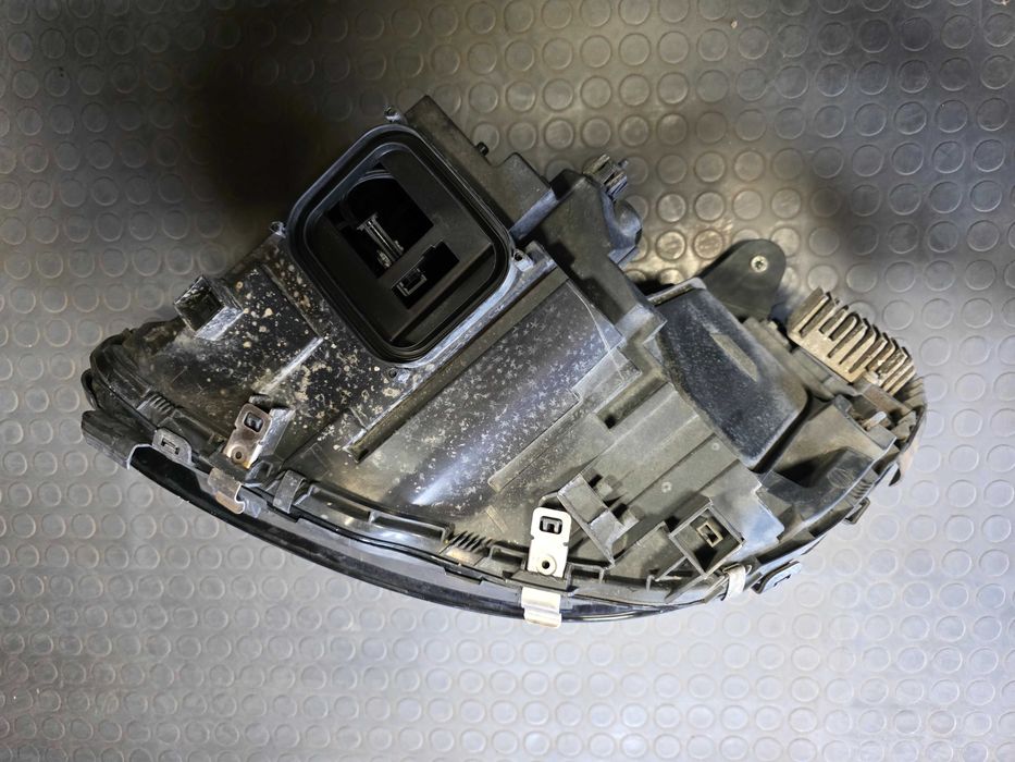Десен необорудван фар за Mercedes C Class W205  - A 205 906 28 04