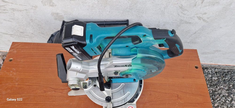 Makita circular staționar pe acumulator