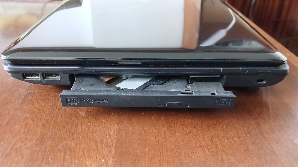 Лаптоп Acer Aspire 5737Z с оригинален Windows 7 Ultimate