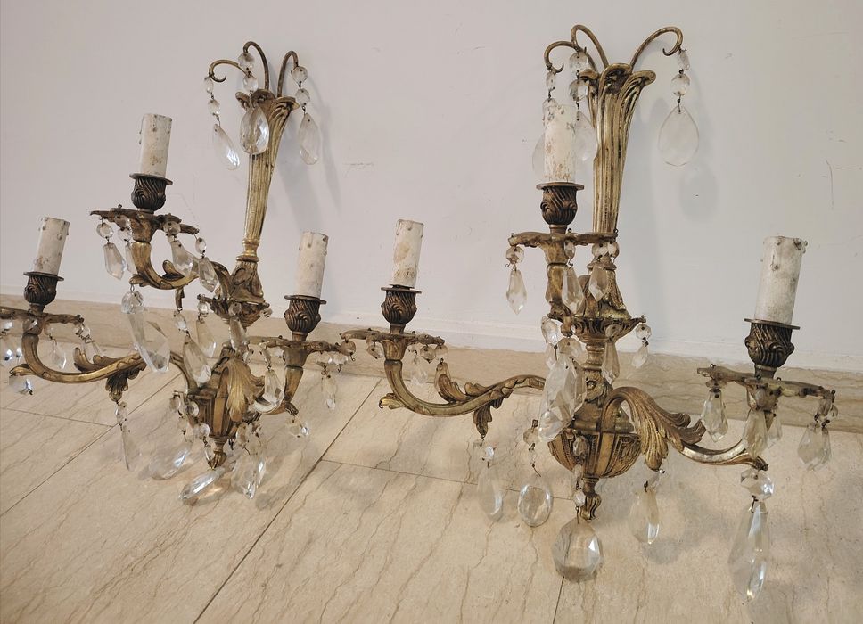 Superb set de aplice de dimensiuni mari din bronz masiv și elemente din cristal in stilul francez Louis,piese cu o lucrătură de o foarte mare finețe