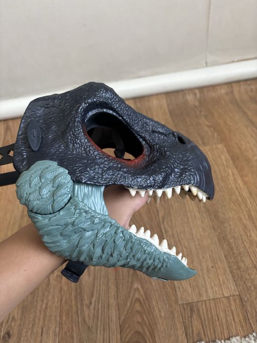 маска раптора, с открывающим ртом