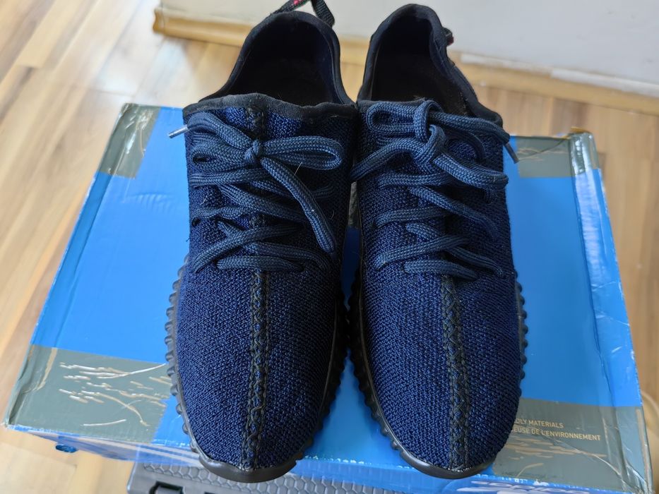 Маратонки Adidas 42 номер