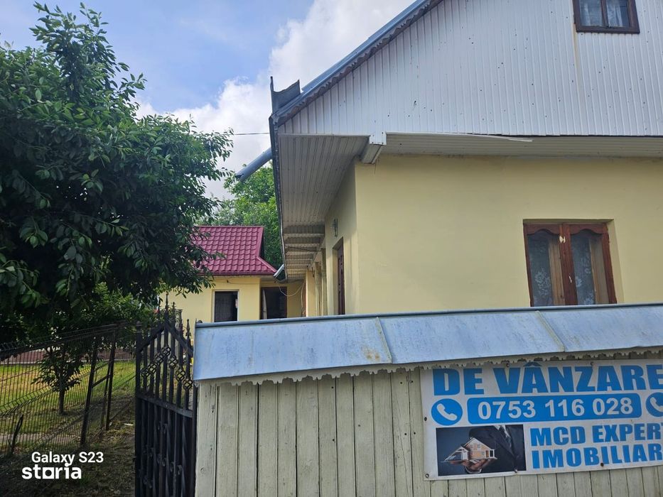 Casă de vânzare în comuna Păstrăveni, jud. Neamț