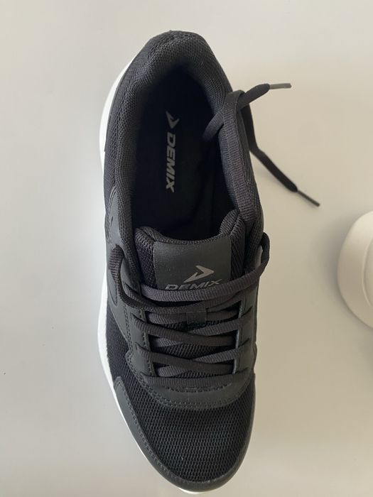 Кроссовки для подростка