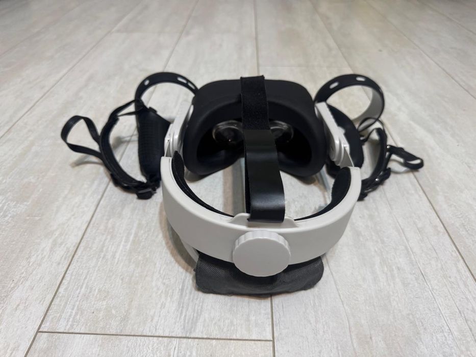 Продаю VR QUEST 2