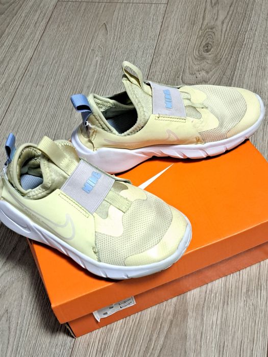 Vand adidasi nike copii 29.5