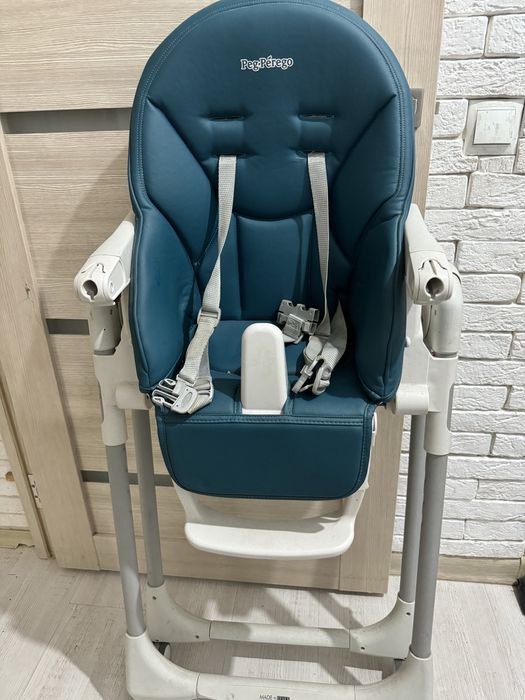 Стульчик для кормления, есть каспи ред