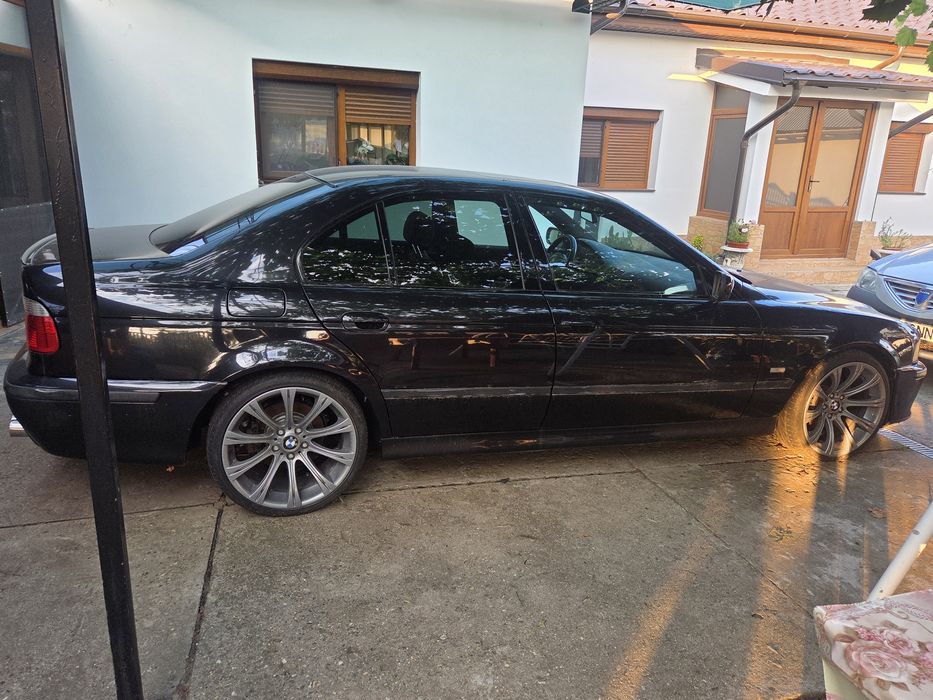 vând bmw seria 5  E39