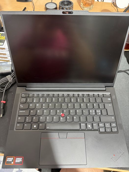 Lenovo E14 gen 7 16gb ddr5 512ssd