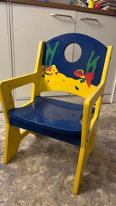 Продам ортопедический стол и стул