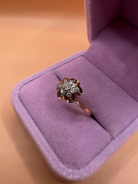 Продам золотое кольцо.