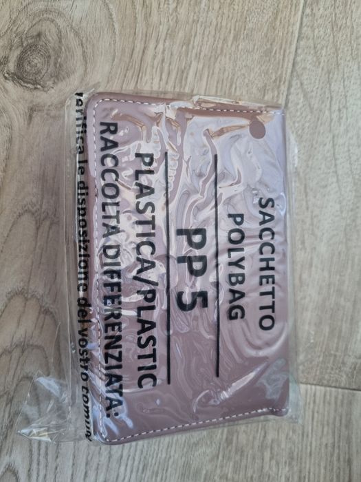 Дамско Портмоне - ново