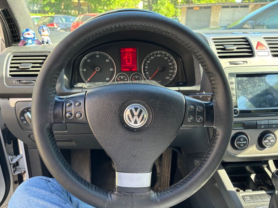 Volkswagen Golf V