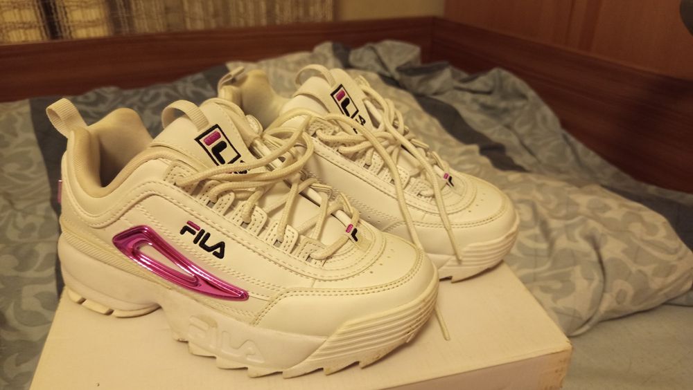 Маратонки бели FILA размер 37. Носени са два пъти