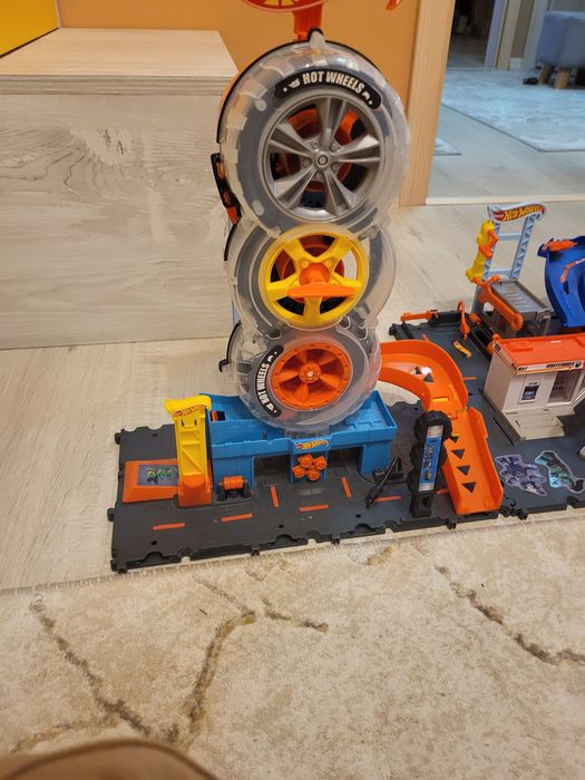 Лот писти Hot Wheels(хот уилс)
