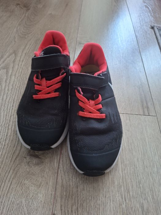 Adidasi Nike marime 30