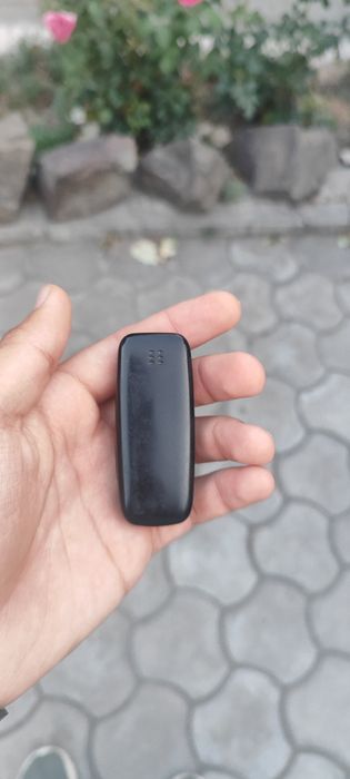 antikvar telefon 3310 kichkinasi