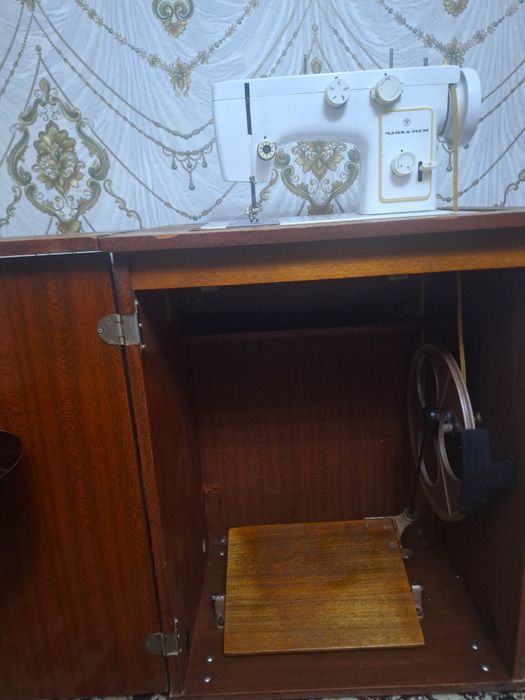 ЧАЙКА 142 М сотилади